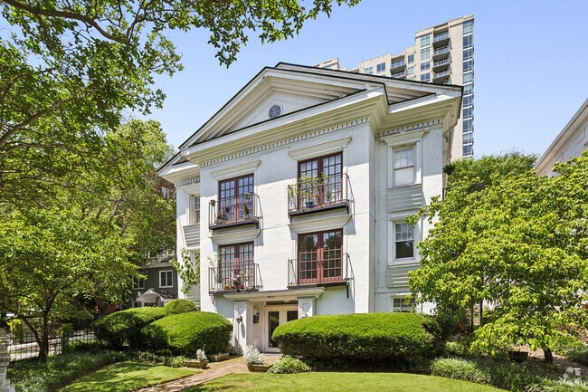 Building Photo - 1072 Piedmont Ave NE Rental