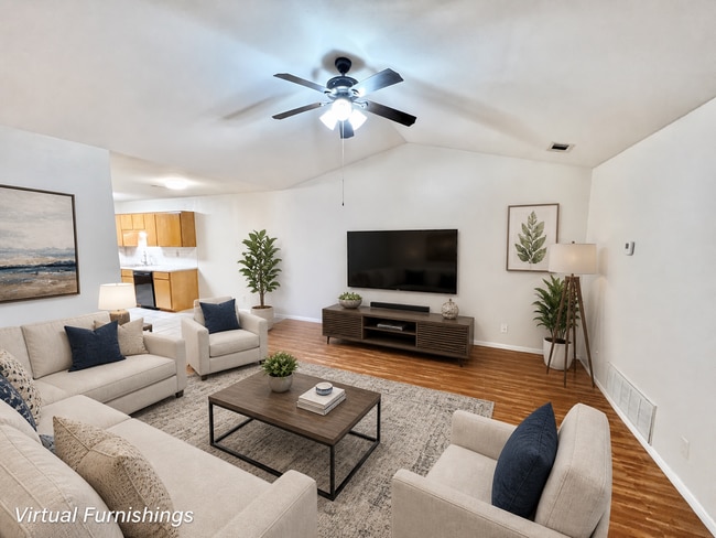 Photo - 1004 W Avenue B