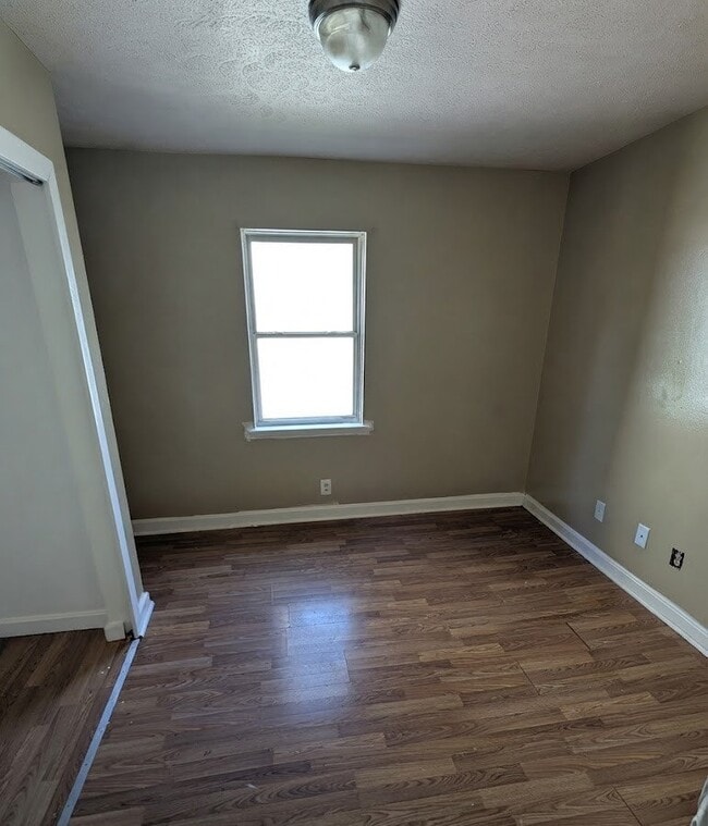Photo - 212 Gates Ave