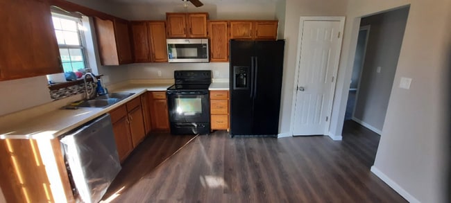 Photo - 120 Monroe St