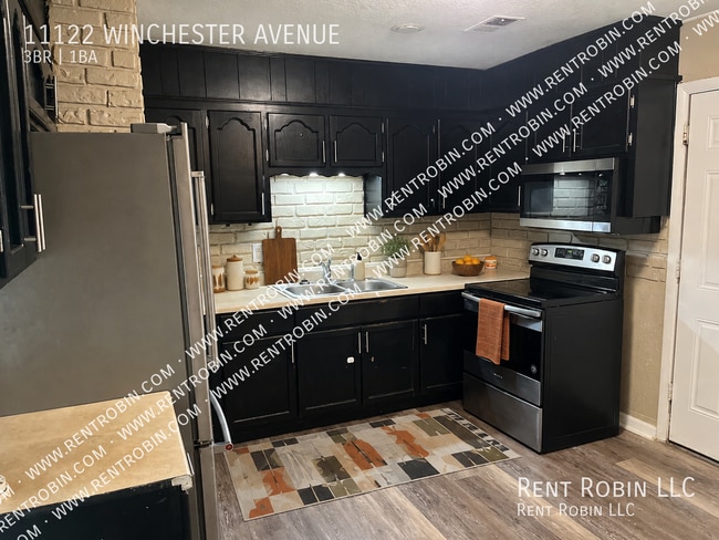 Photo - 11122 Winchester Ave