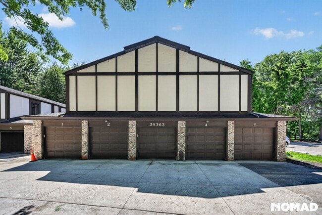 Photo - 29363 Detroit Rd