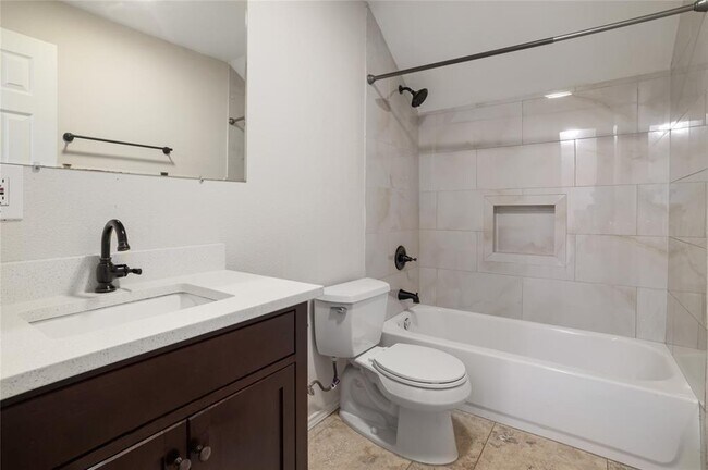 Photo - 2401 Leon St Unit 308