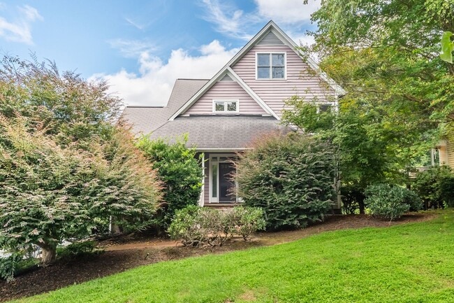 Building Photo - Spacious 3BR/2BA home in Chapel Hill!