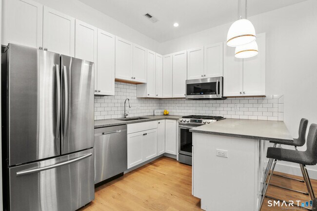 Photo - 191 Summer St Unit 4