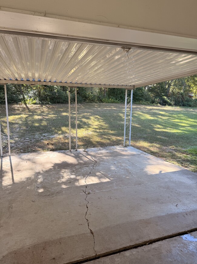 Photo - 1412 Sleepy Hollow Ln