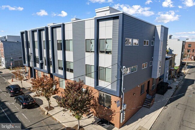 Photo - 411 W Berks St