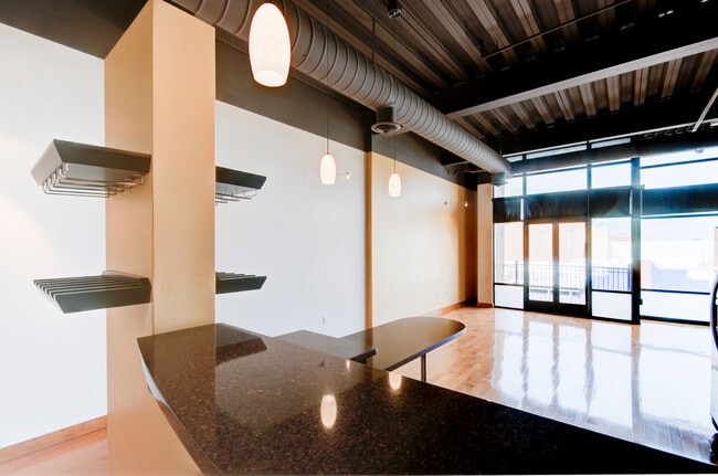 Building Photo - Luxury Gold Lofts! Bright Open Floor Plan with City Views-Secure Parking Unit 406