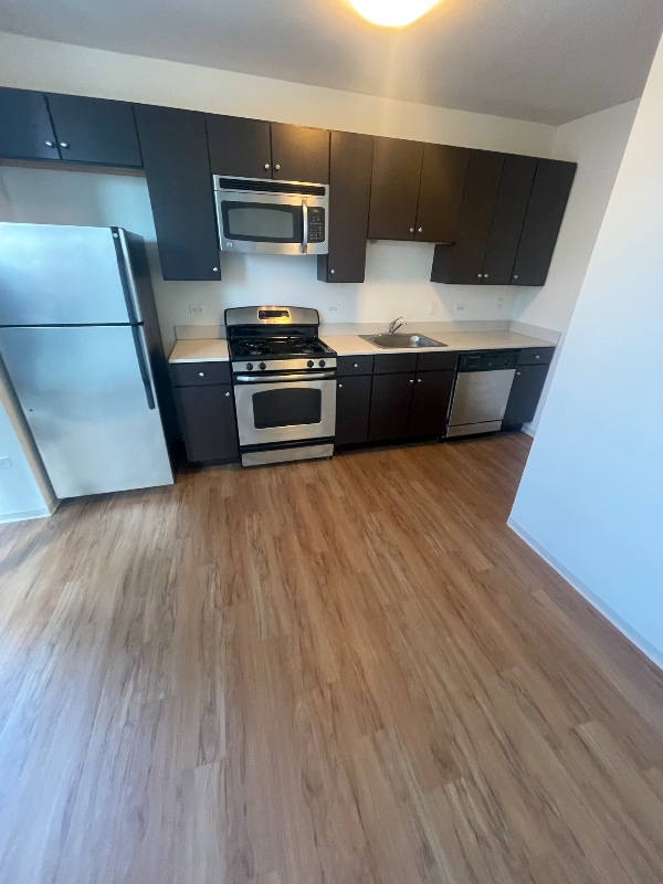 Photo - 331 W Wacker Dr