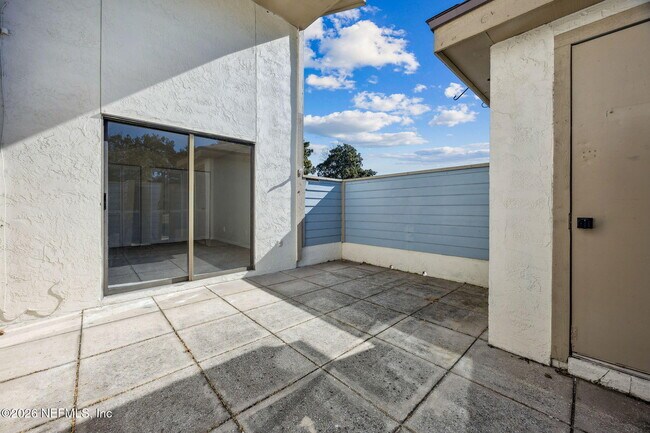 Photo - 1604 Challenger Ct W Unit 1604