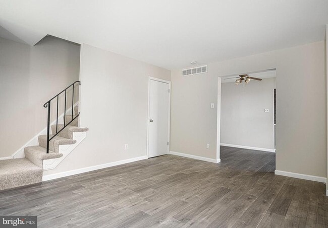 Photo - 15 Burnsway Ct
