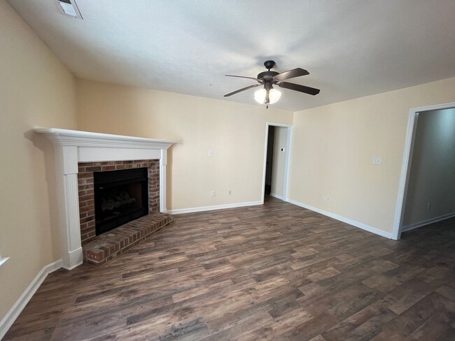 Photo - HALF OFF FIRST FULL MONTHS RENT!