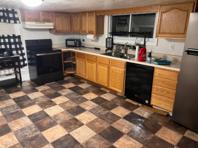Photo - 307 W 3rd St