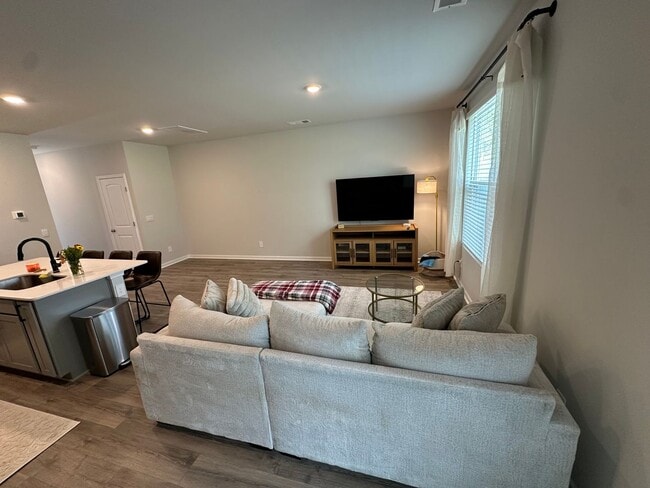 Property does NOT come furnished - 231 Hazel Ln