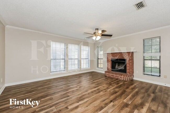 Photo - 1523 Stratford Dr