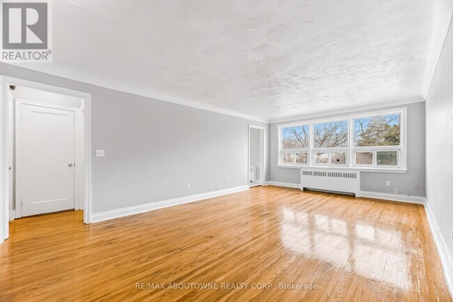 Photo - 1037 Churchill Ave