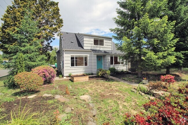 Building Photo - 6805 NE Prescott St Rental