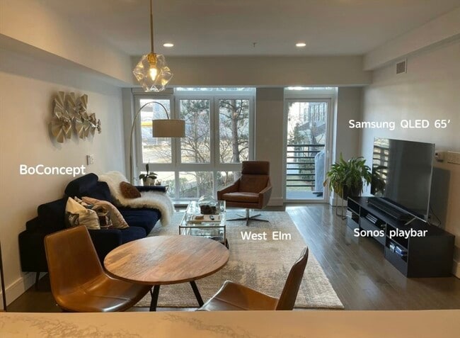 Building Photo - 262 Monsignor O'Brien Hwy Unit 202