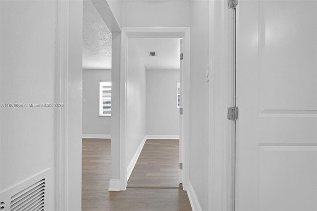 Photo - 746 SW 4th St Unit 746