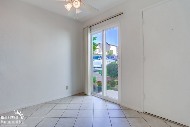 Photo - Charming 2Bdm 1Ba Condo with Modern Upgrad...