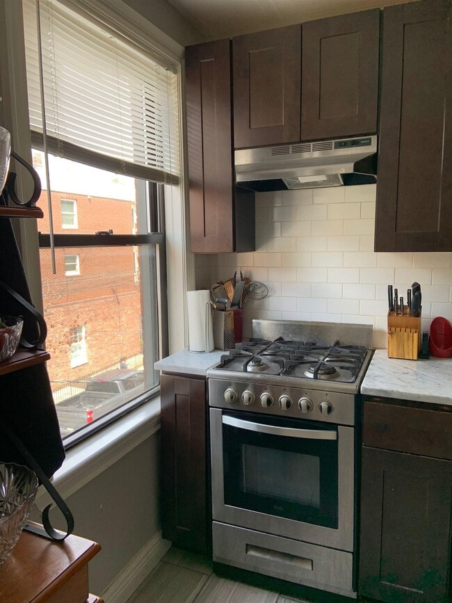 Building Photo - 159 9th St Unit 3