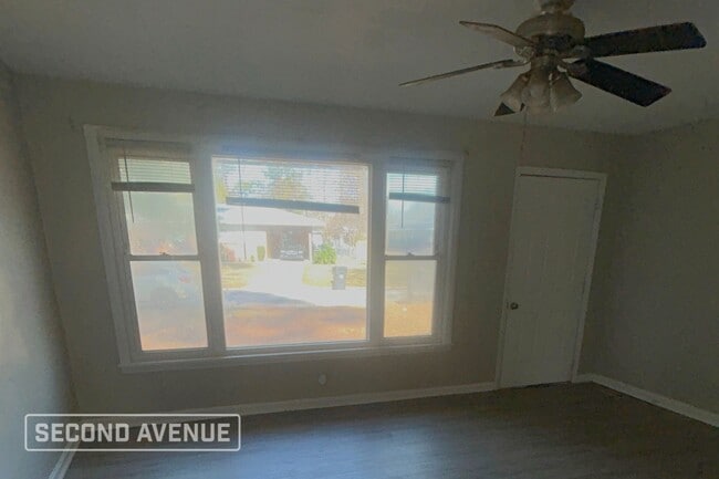 Photo - 2728 Barry Dr