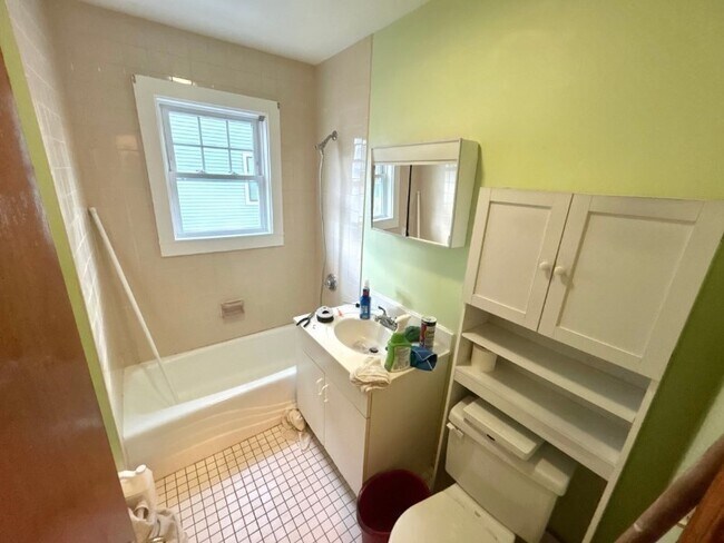 Photo - 79 Bailey Rd Unit 1