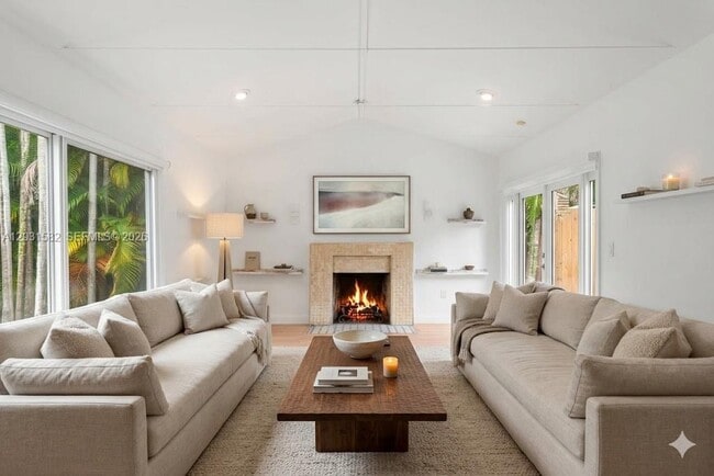 Photo - 3945 Loquat Ave