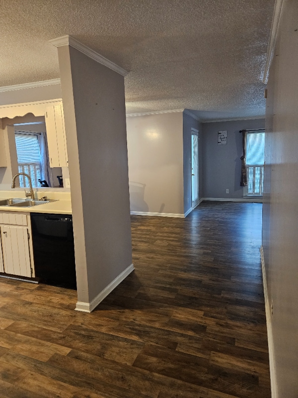 Building Photo - 536 Shadow Moss Dr