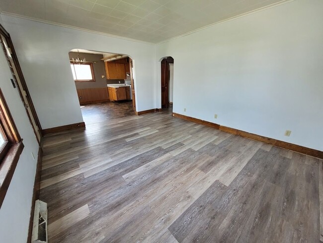 309 Weston Ave