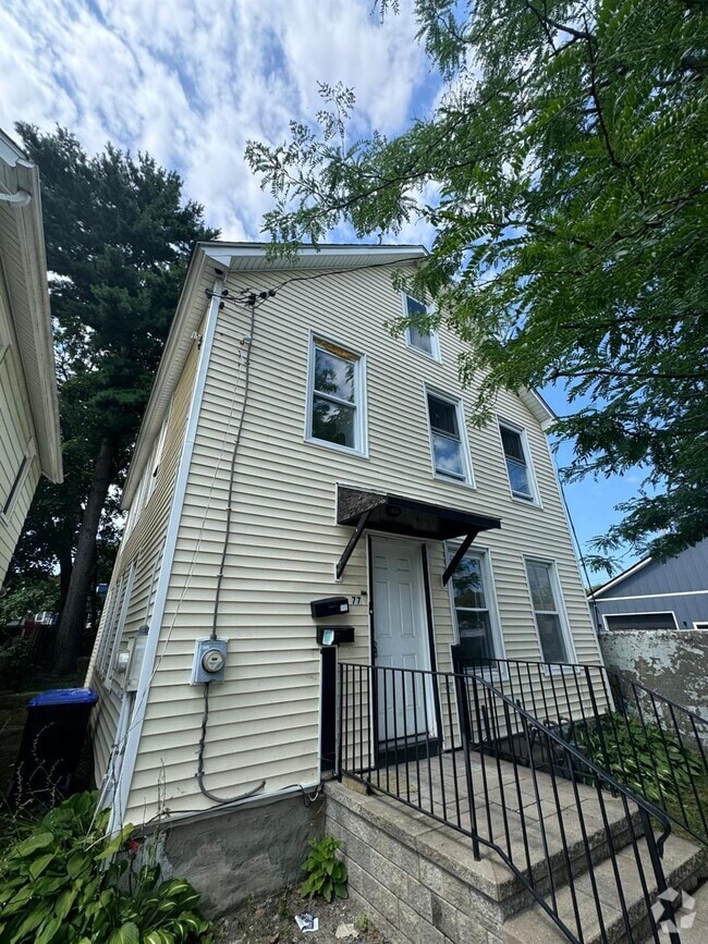 Building Photo - 77 Cottage St Unit 1 Rental