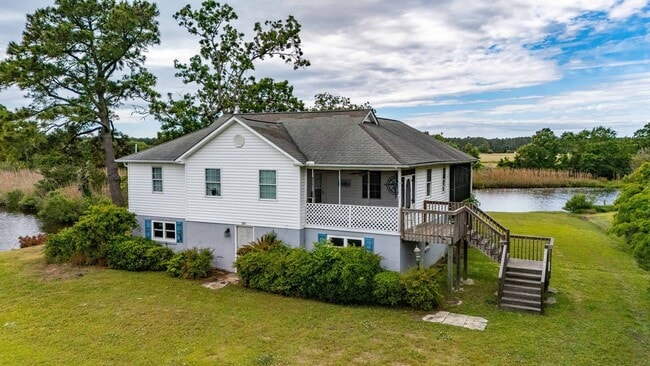 Waterfront, furnished home with a boat dock - Waterfront, furnished home with a boat dock