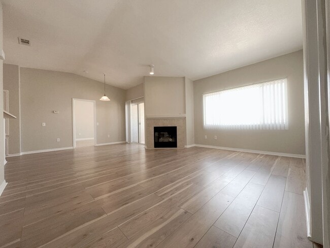Photo - 3 Bedroom 2.5 Bath Condo  Flamingo/Durango Unit 208
