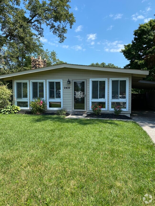 Building Photo - 2432 Edgevale Rd Rental