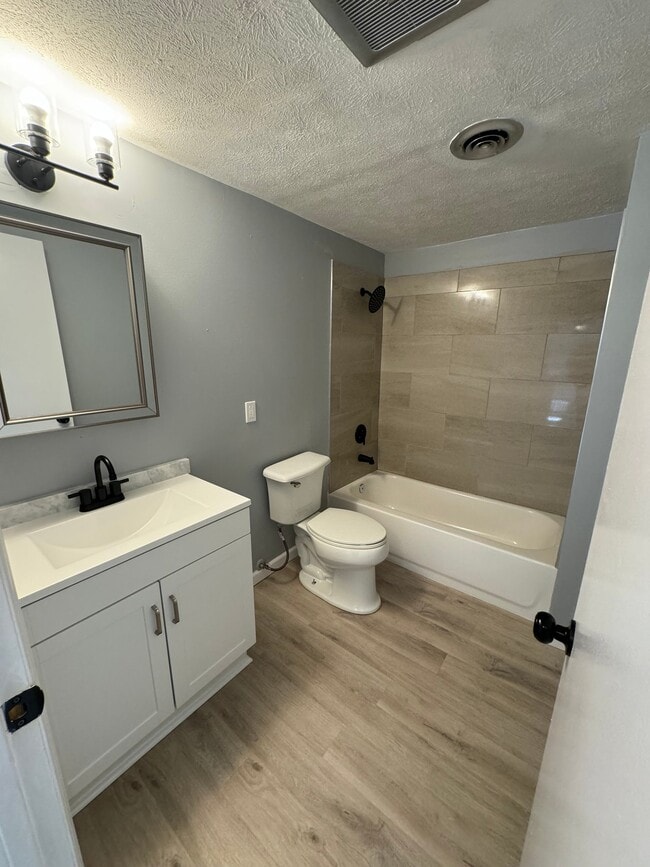 Photo - 398 N Columbus St