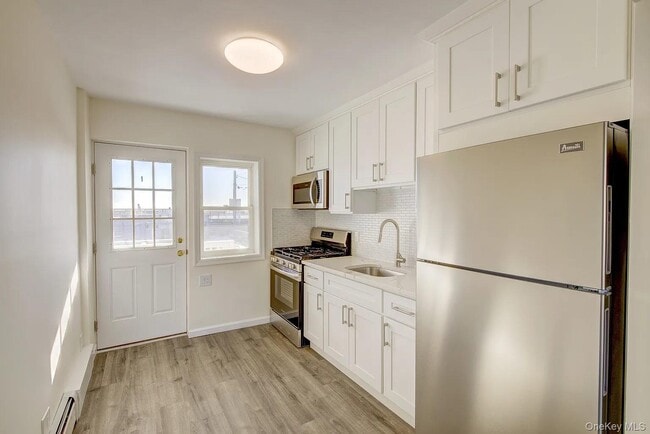 Photo - 670 W Broadway Unit 2nd floor