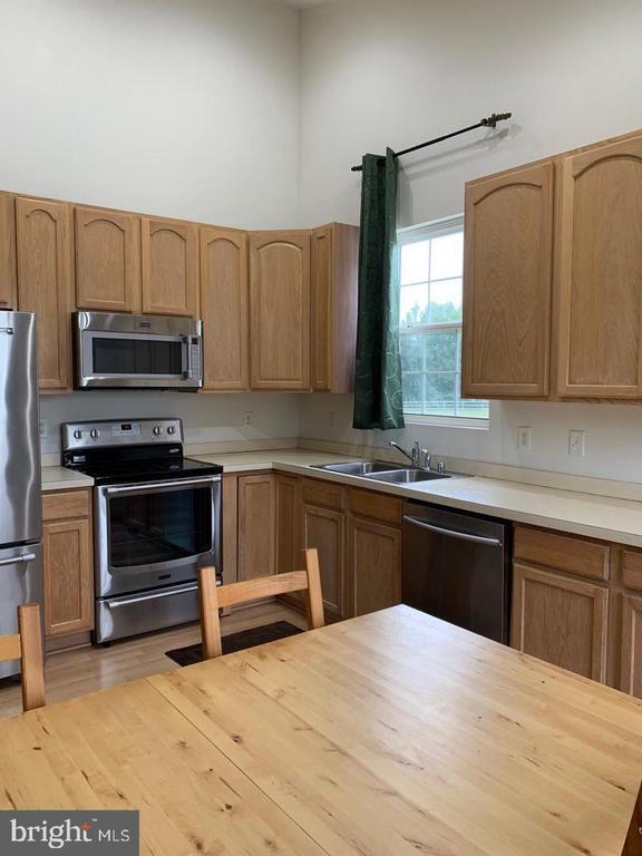 Building Photo - 26729 Bentley Pl