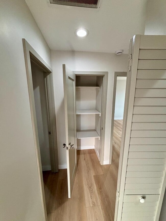 Photo - 4629 70th St
