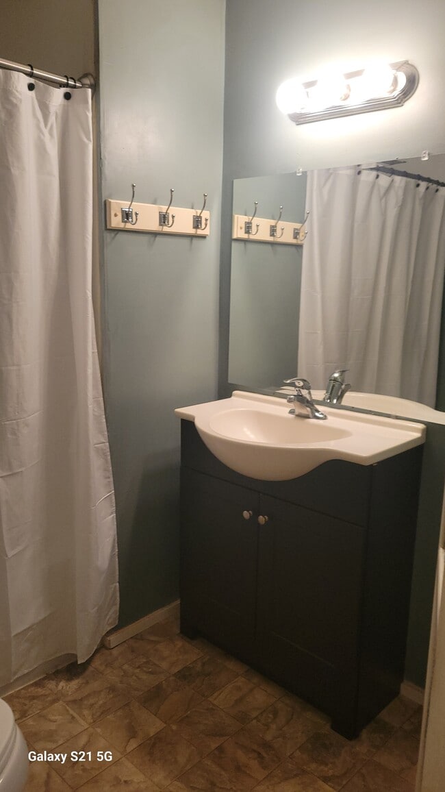 Photo - 1600 W 6th St