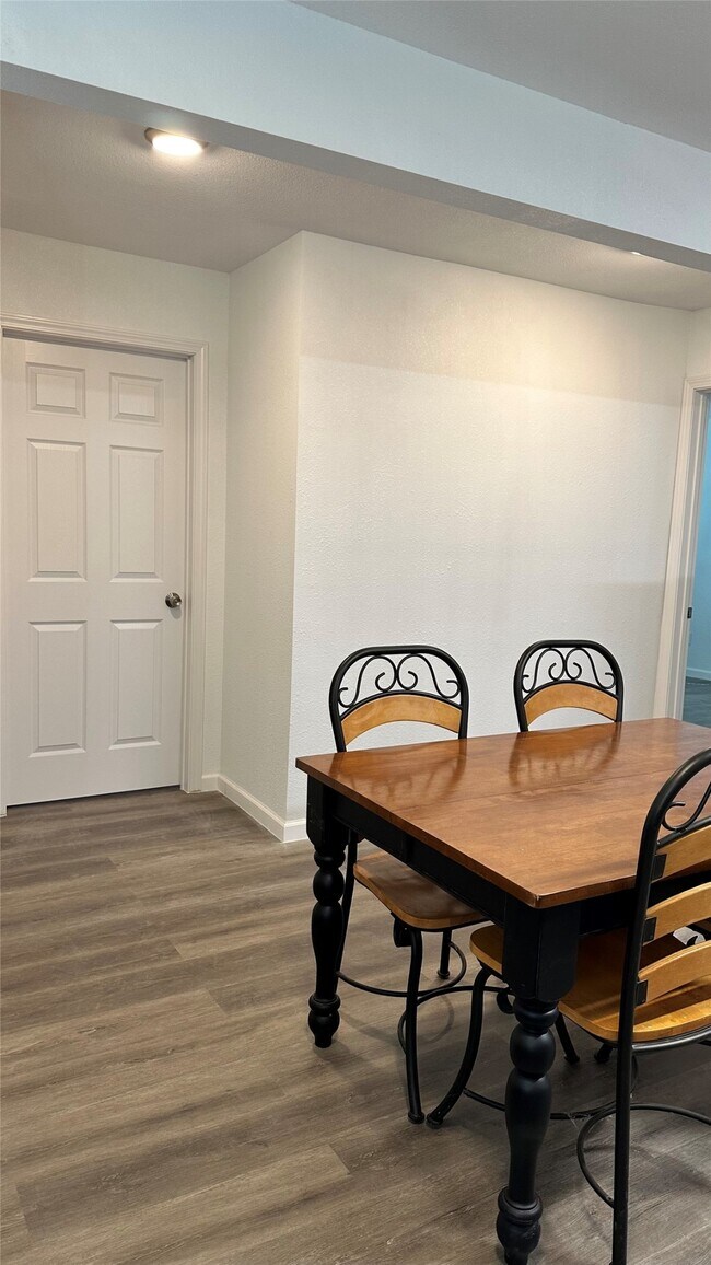 Photo - 6200 Ranchester Dr Unidad 230