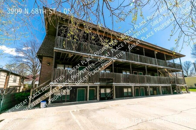 Photo - 3909 N 68th St Unidad 05