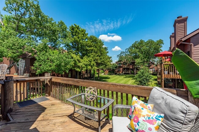 Photo - 723 Davis Rd