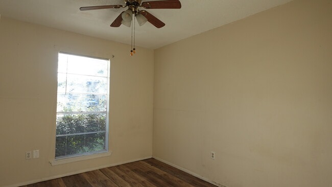 Photo - 623 S Cypress St