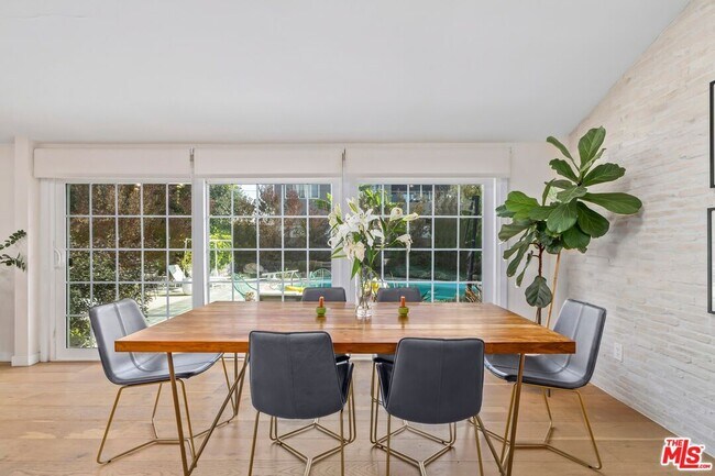 Photo - 9418 S 10th Ave