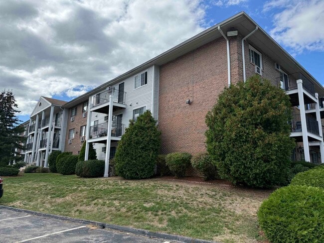 Building Photo - 383 Huse Rd Unit 05