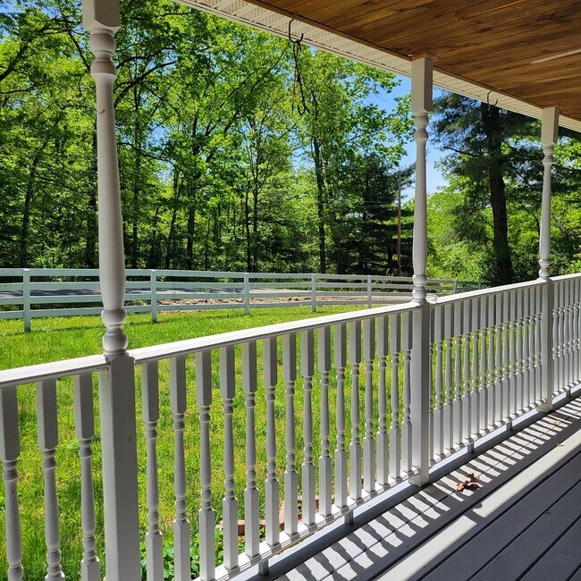 Photo - 873 Oakmont Dr