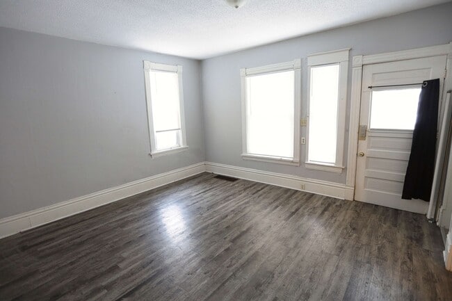 Photo - 1523 Broadway Ave NW