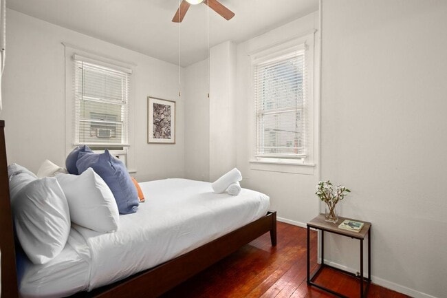 Photo - 302 E 30th St Unidad A