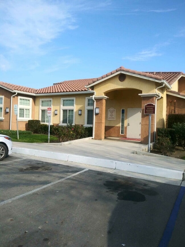 Summerset Apartments - Summerset Apartments