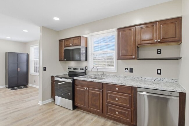 Photo - 2741 Jones Ave